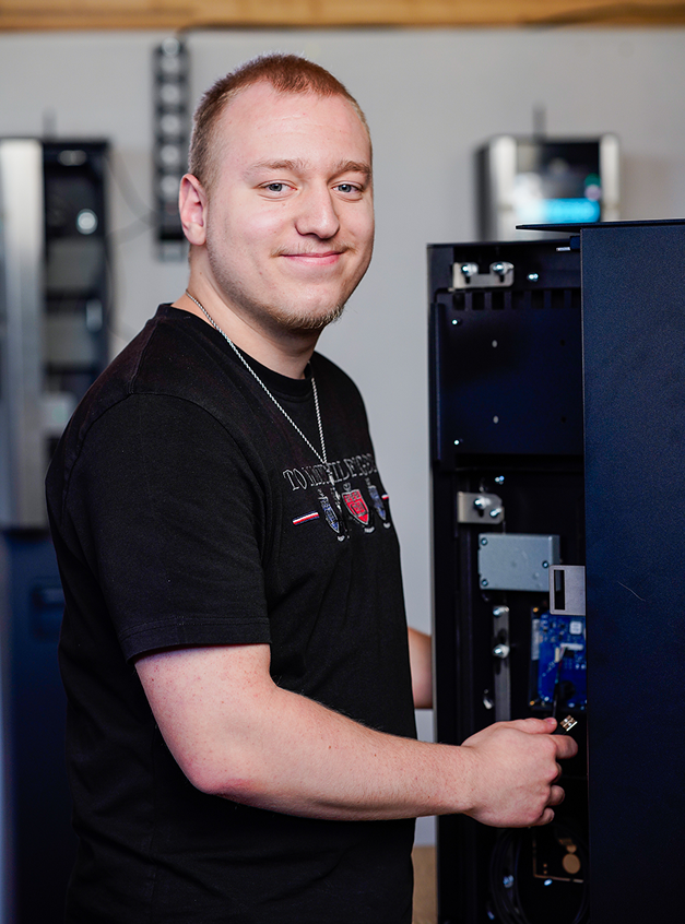 Eric Utte, Posvend Pay